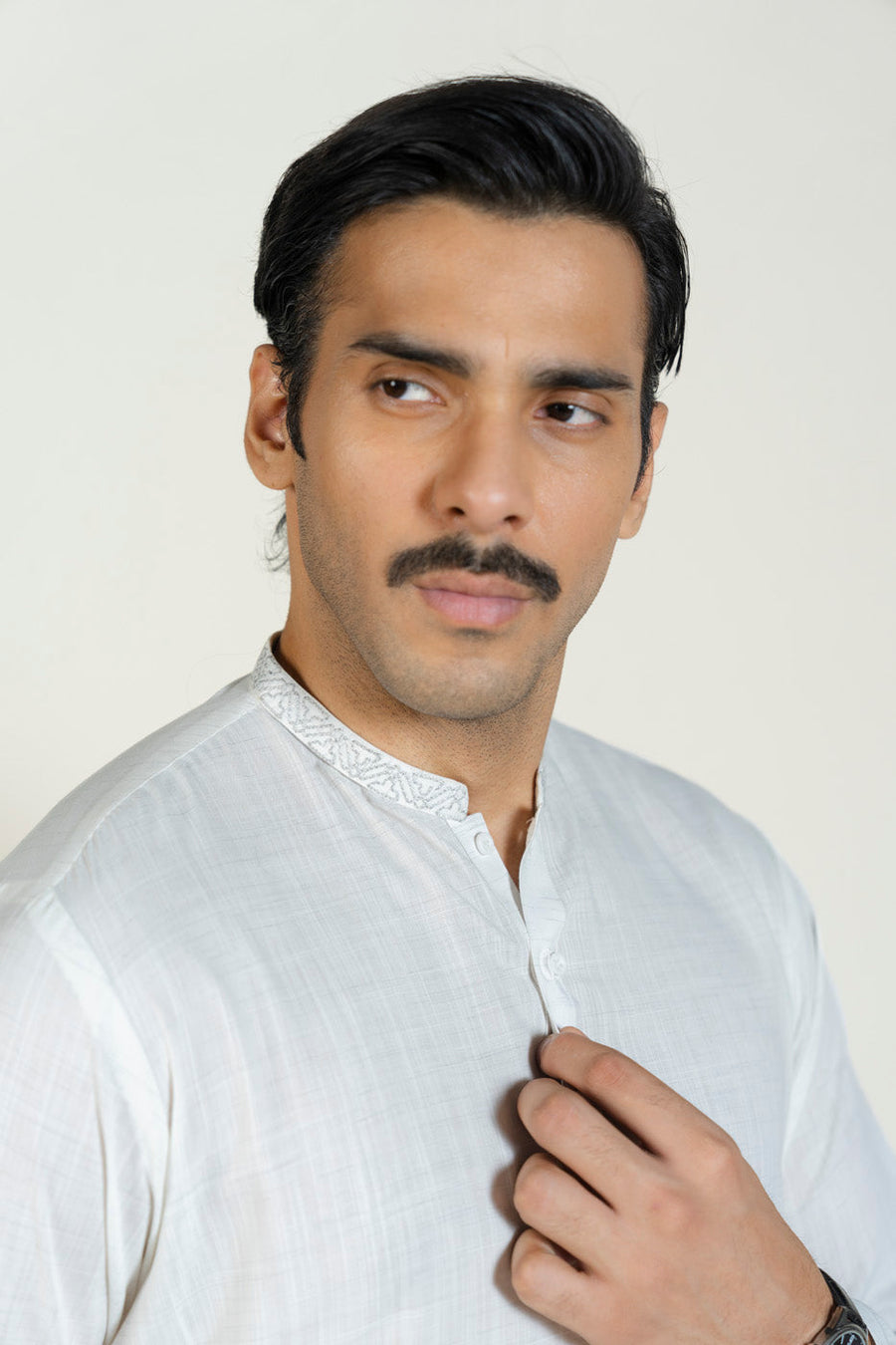 Off-White Linen 2-Piece Kurta Set | Mandarin Collar