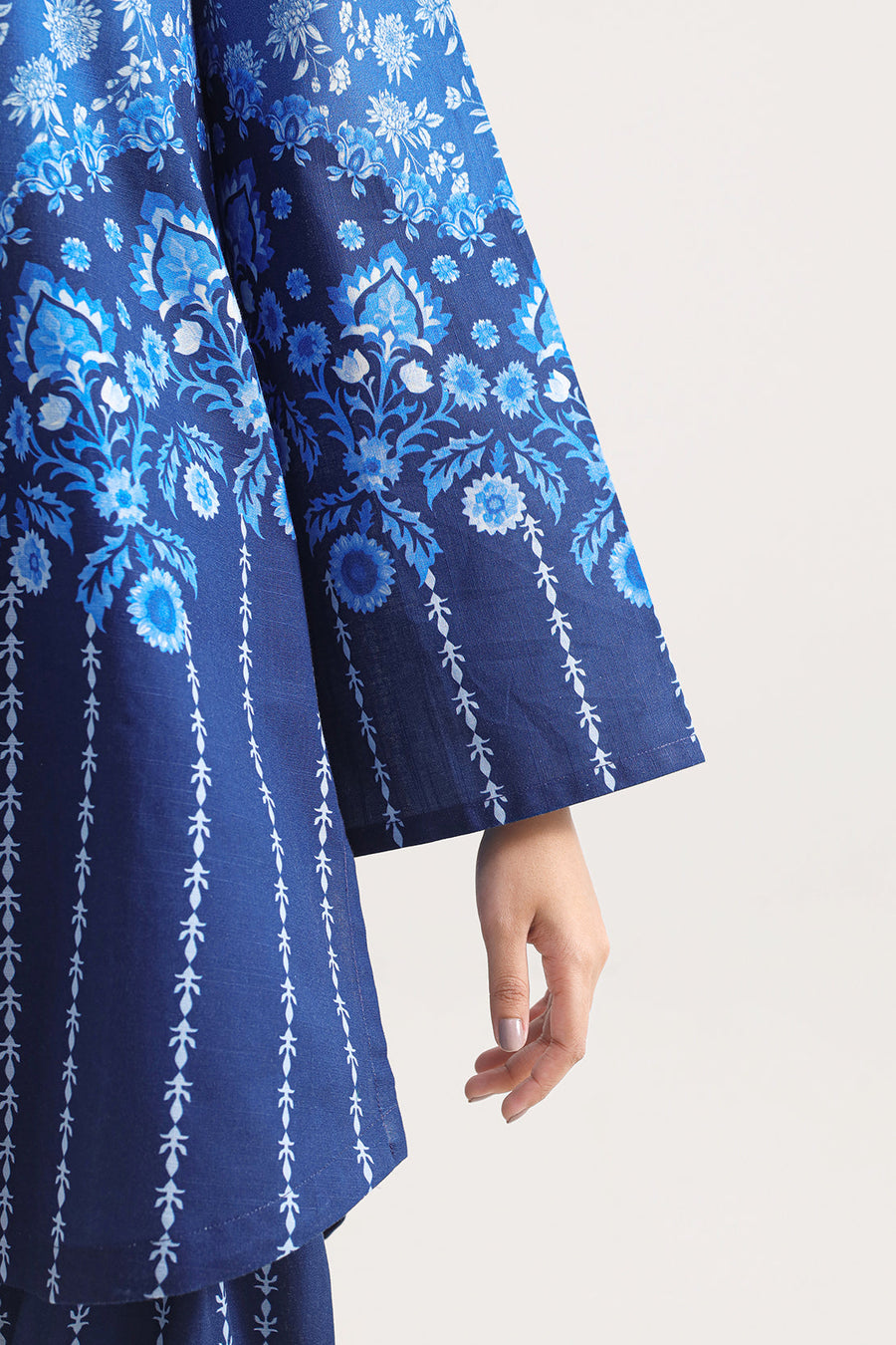 Printed Khaddar Stitched Shirt - Pehnaawaa