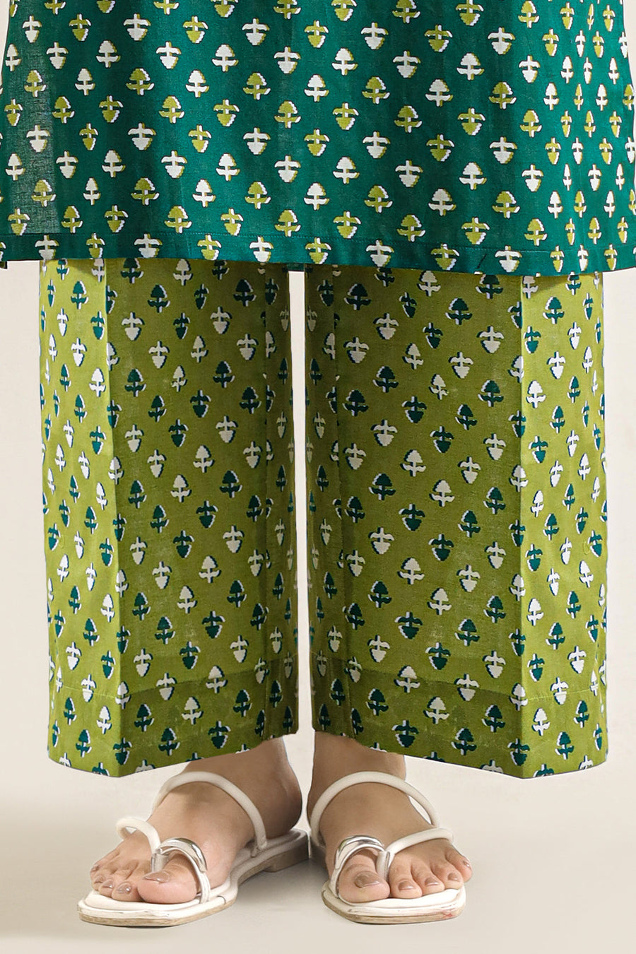 Printed Lawn Stitched 2 Piece (Shirt/Trouser) - Pehnaawaa