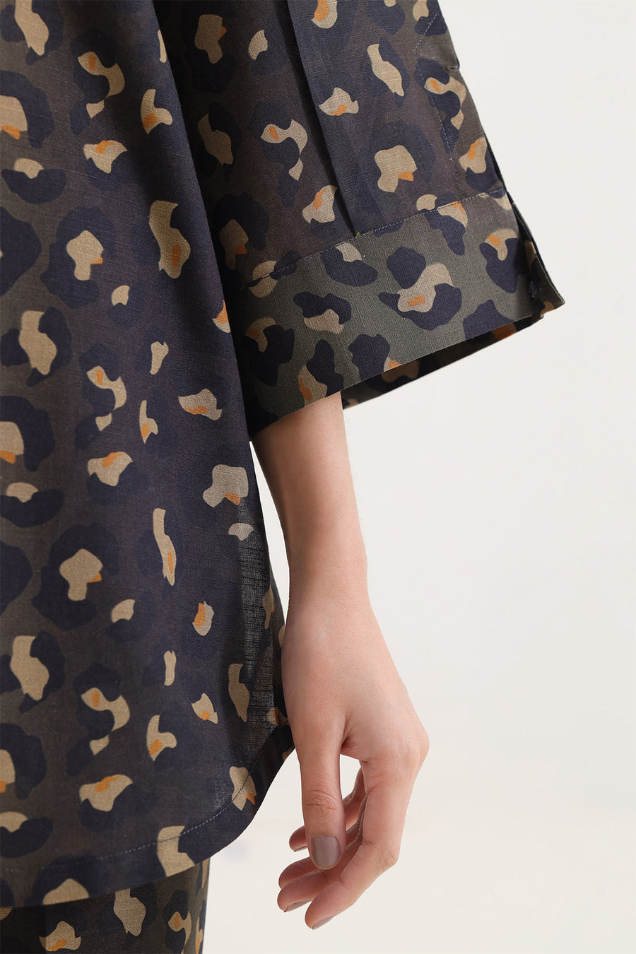 Printed Khaddar Stitched 2 Piece (Shirt/Trouser) - Pehnaawaa