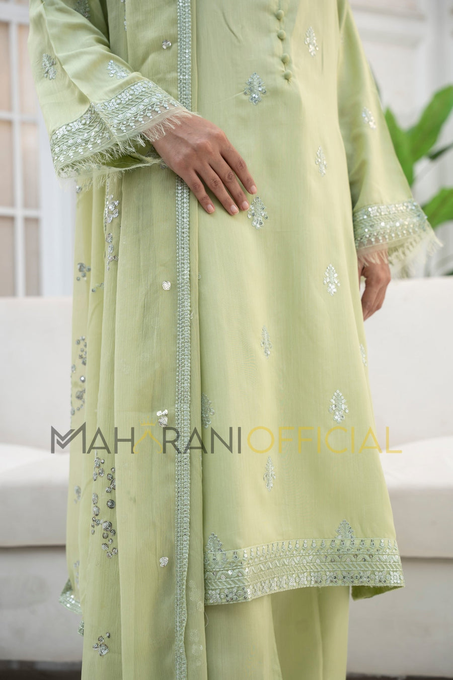 Noor e eid Pista 3 piece Embroidered Stitched suit