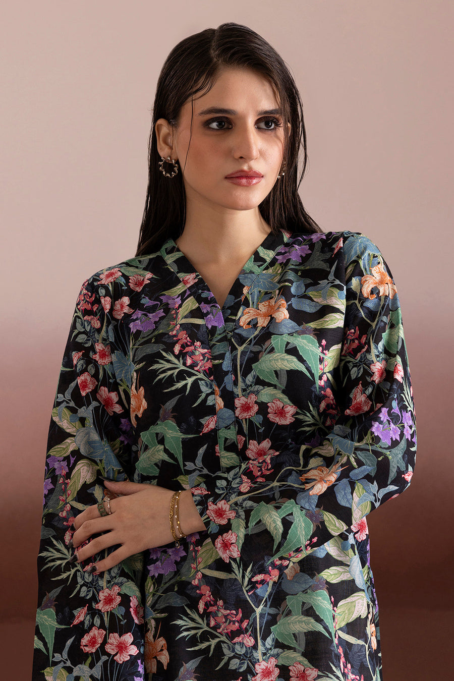 Black Floral Khaddar 1-Piece Kurta | Botanical Print