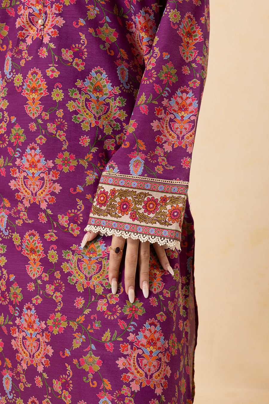 Magenta Khaddar 2-Piece Kurta | Floral Resham Embroidery