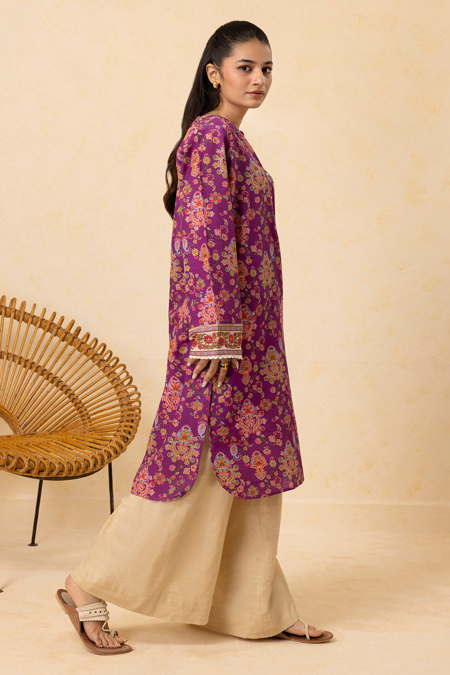 Magenta Khaddar 2-Piece Kurta | Floral Resham Embroidery