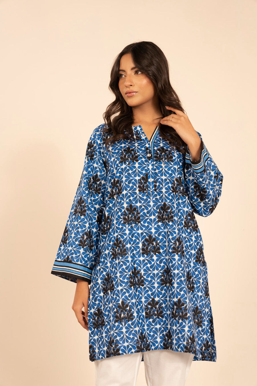 Khaddar Printed Shirt Of Distinction - Pehnaawaa