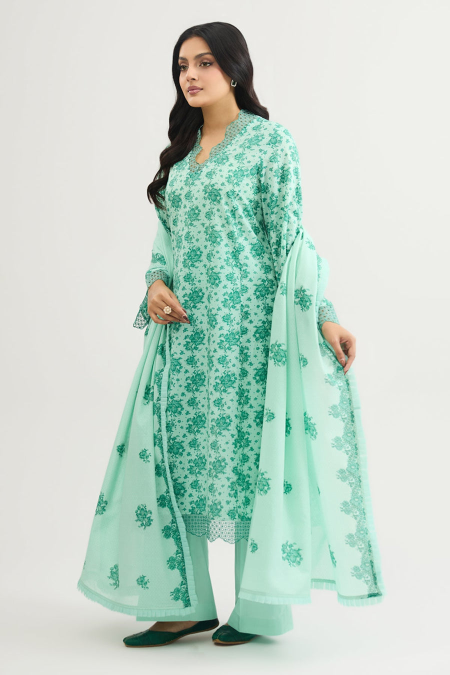 LAWN | EMBROIDERED - Pehnaawaa