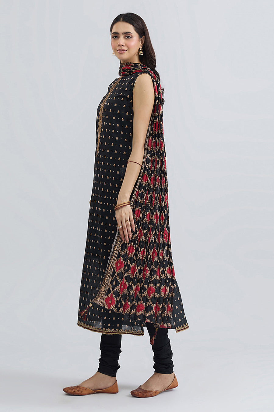 LAWN | EMBROIDERED - Pehnaawaa