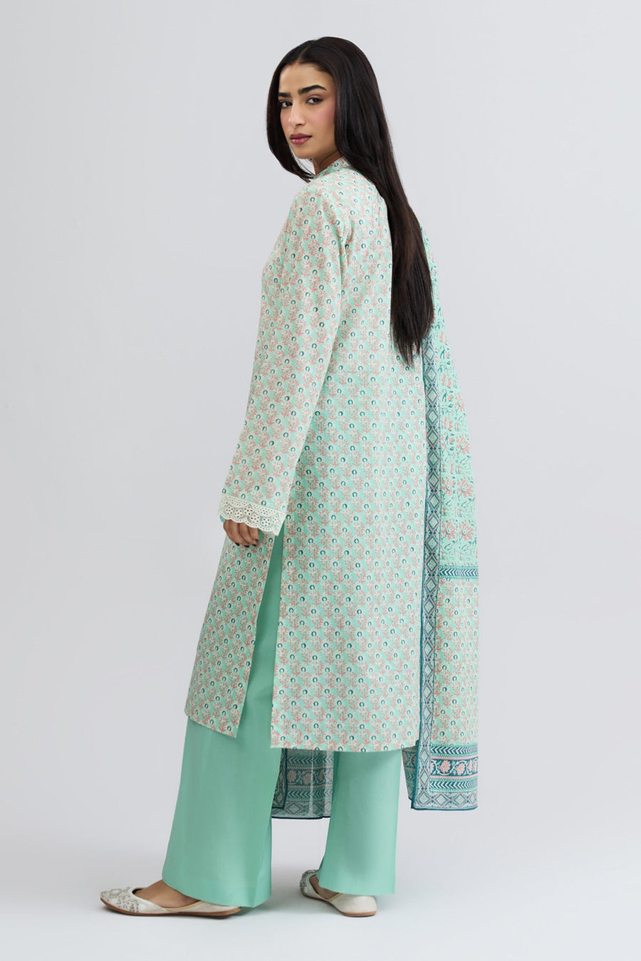 LAWN | EMBROIDERED - Pehnaawaa