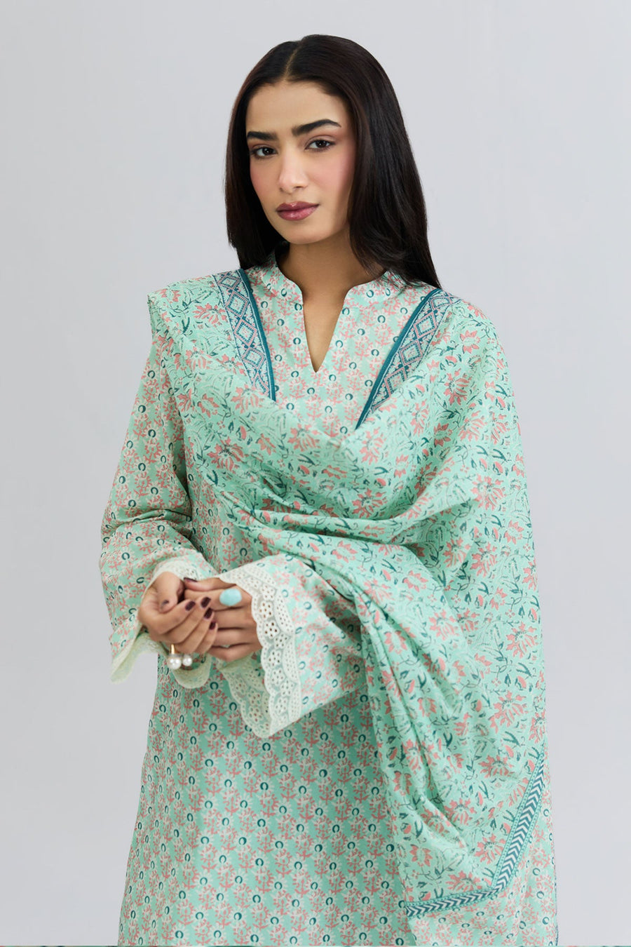 LAWN | EMBROIDERED - Pehnaawaa