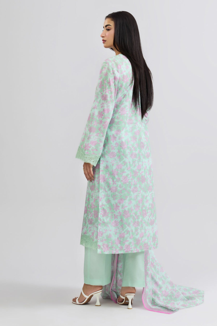 LAWN | EMBROIDERED - Pehnaawaa