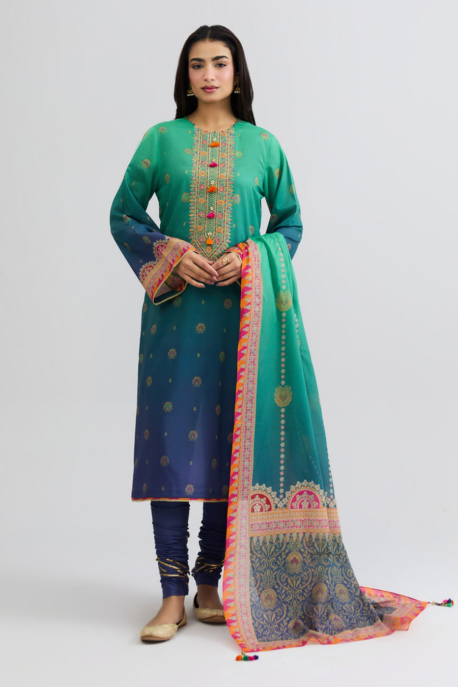 LAWN | EMBROIDERED - Pehnaawaa
