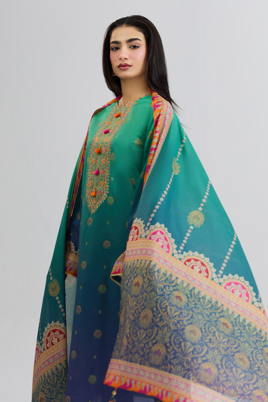 LAWN | EMBROIDERED - Pehnaawaa