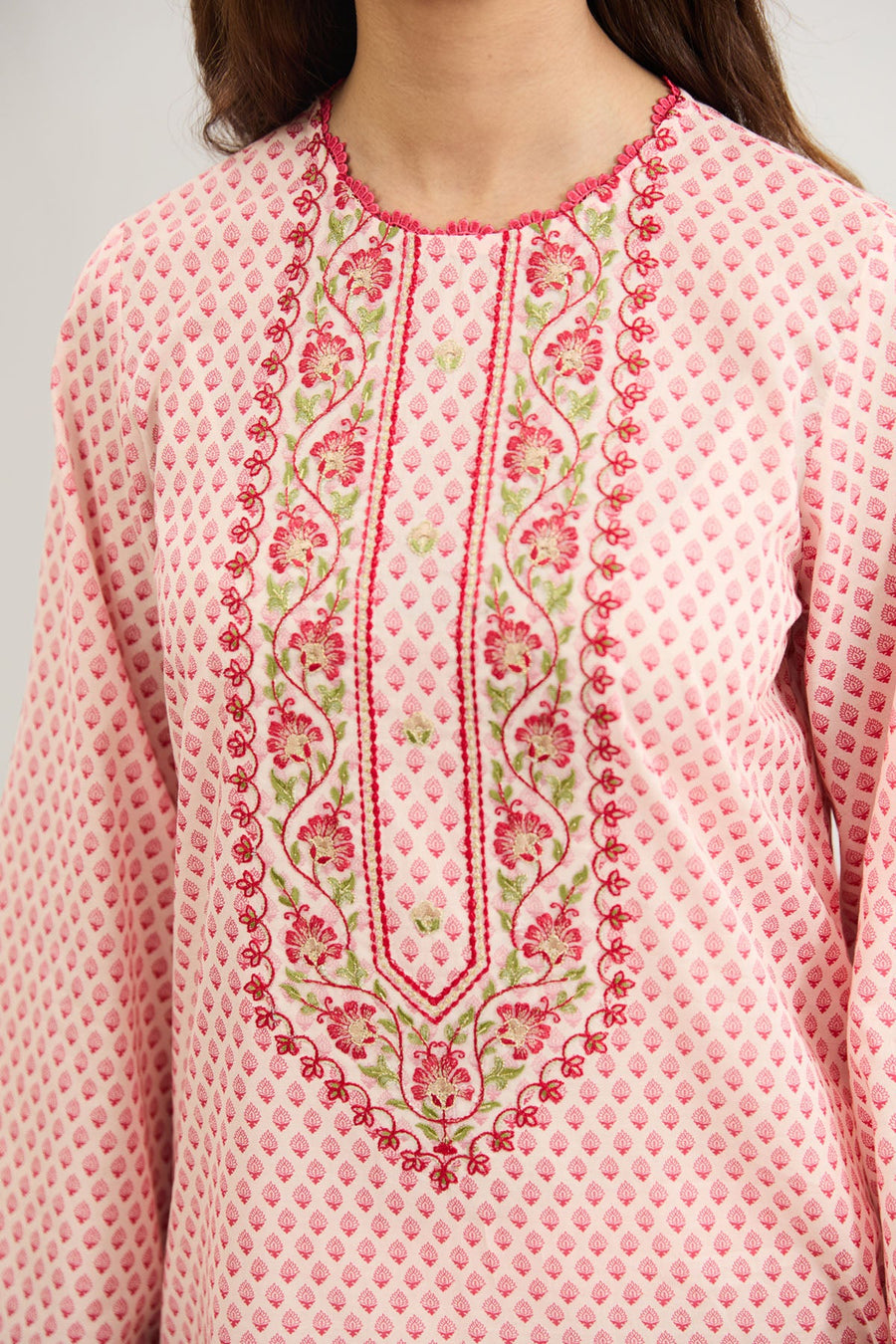 LAWN | EMBROIDERED - Pehnaawaa