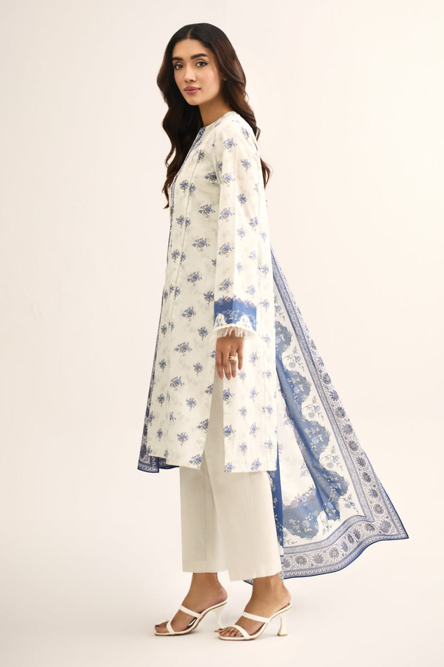 LAWN | EMBROIDERED - Pehnaawaa