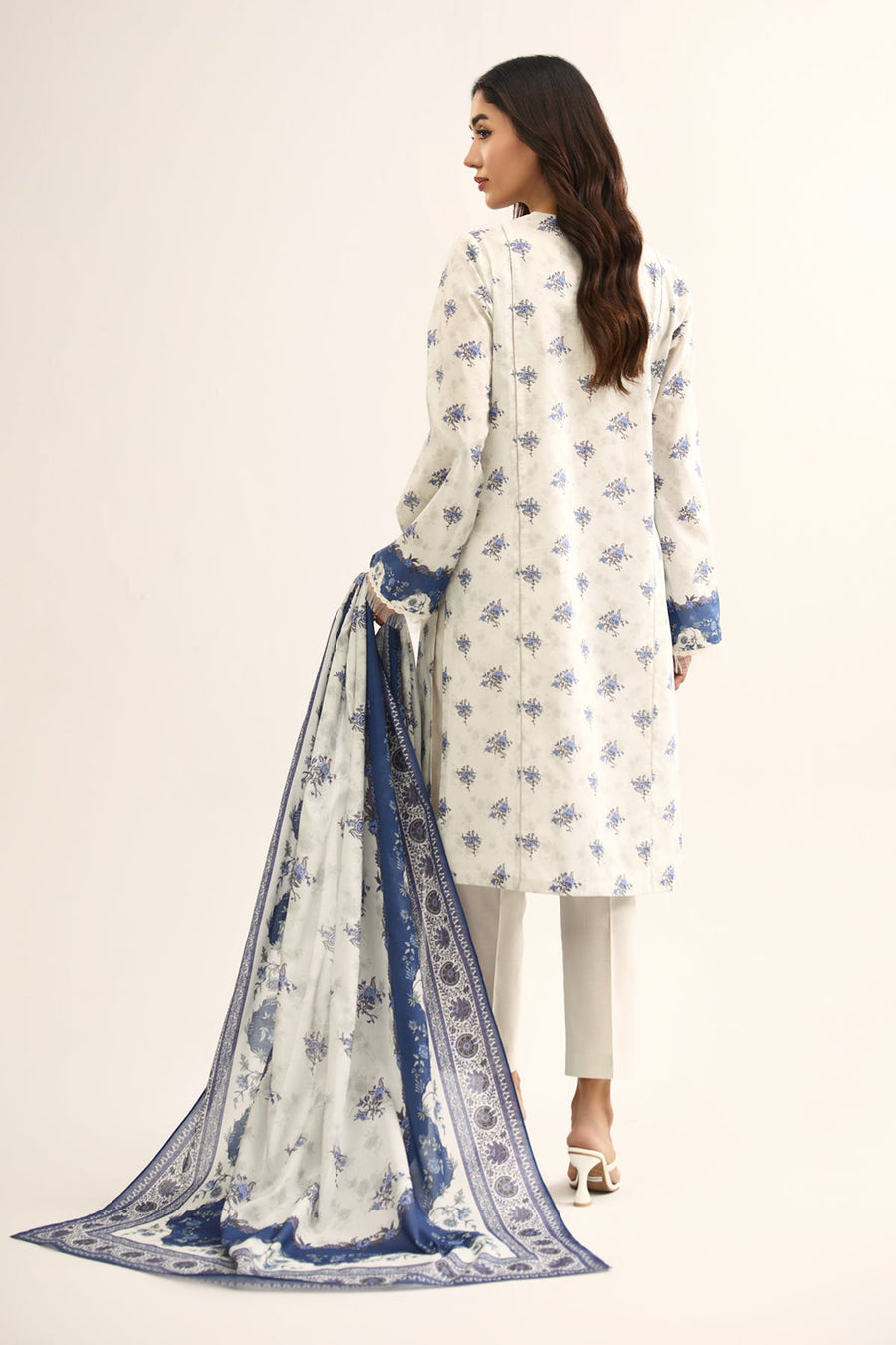 LAWN | EMBROIDERED - Pehnaawaa