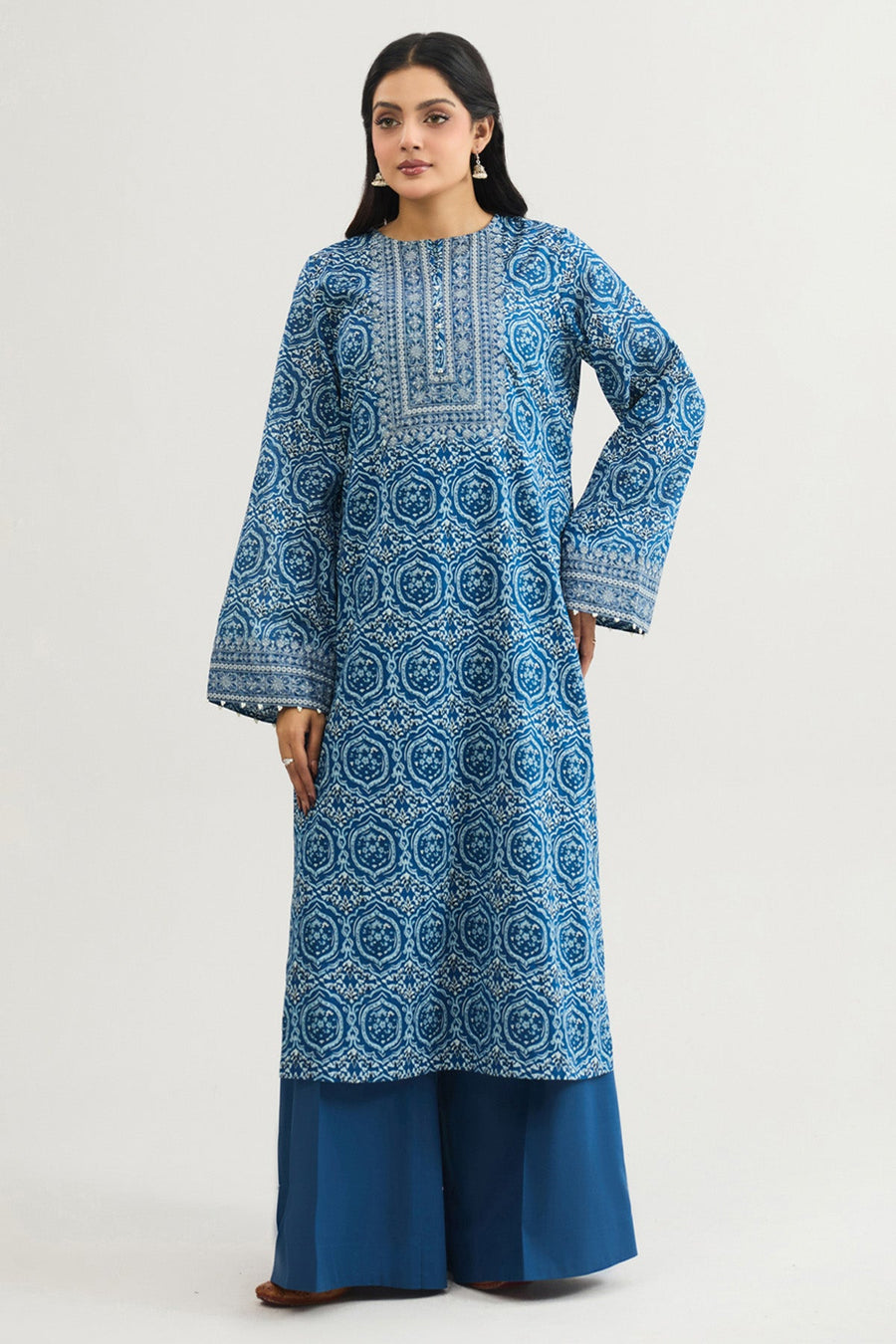 LAWN | EMBROIDERED - Pehnaawaa
