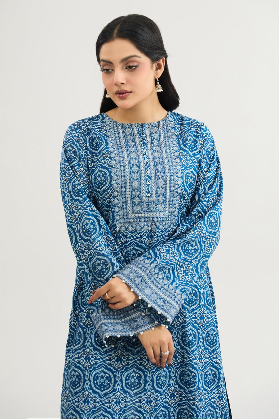 LAWN | EMBROIDERED - Pehnaawaa