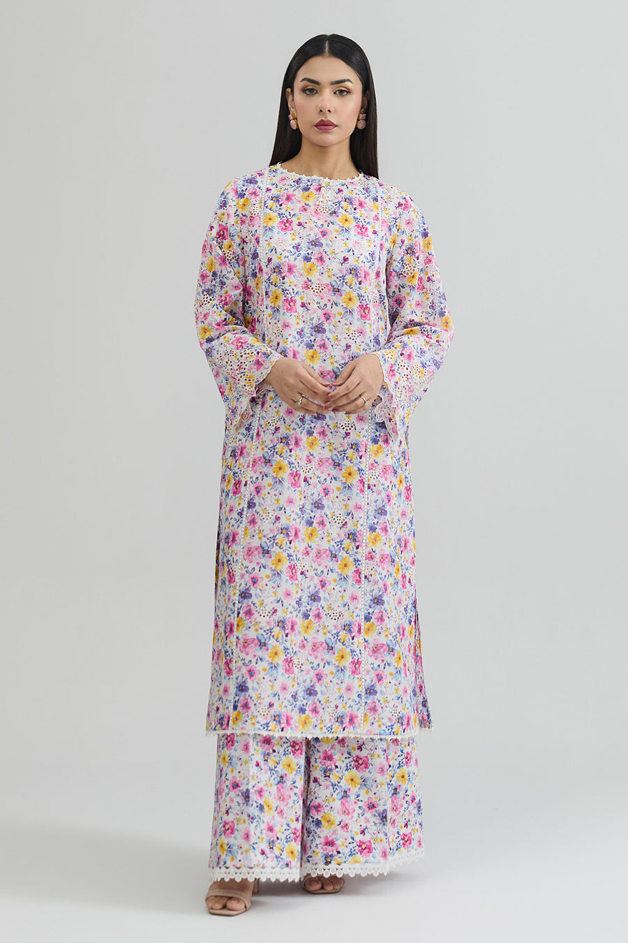 LAWN | EMBROIDERED - Pehnaawaa