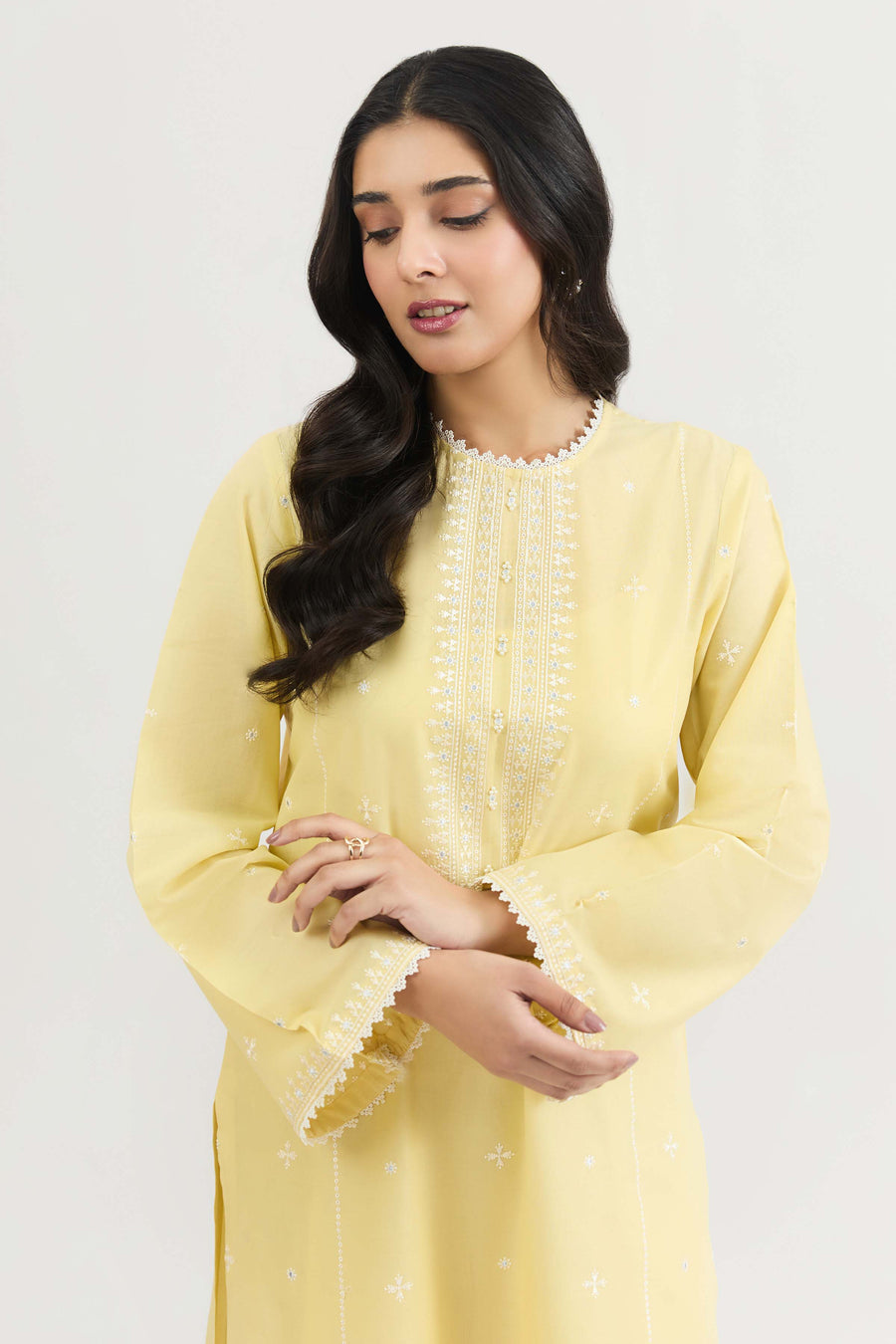LAWN | EMBROIDERED - Pehnaawaa