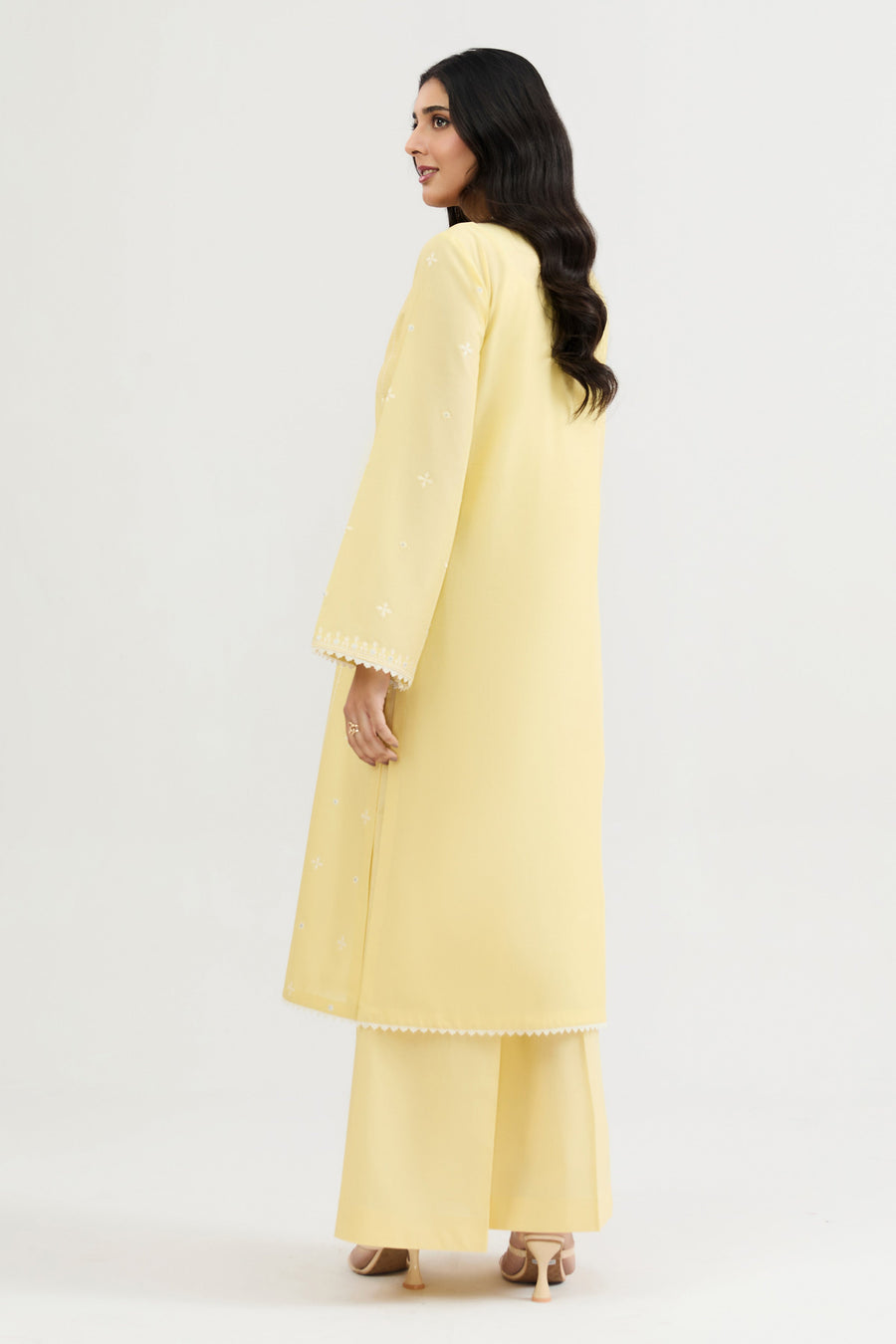 LAWN | EMBROIDERED - Pehnaawaa