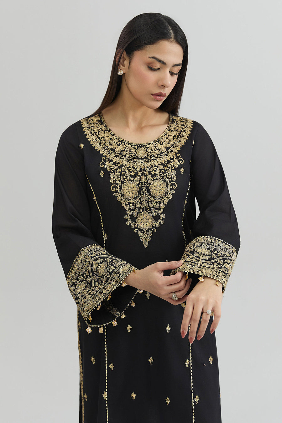 LAWN | EMBROIDERED - Pehnaawaa