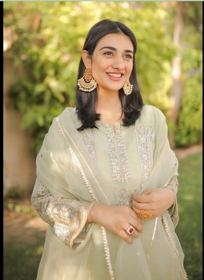 Exquisite Nauratan Earrings - Pehnaawaa