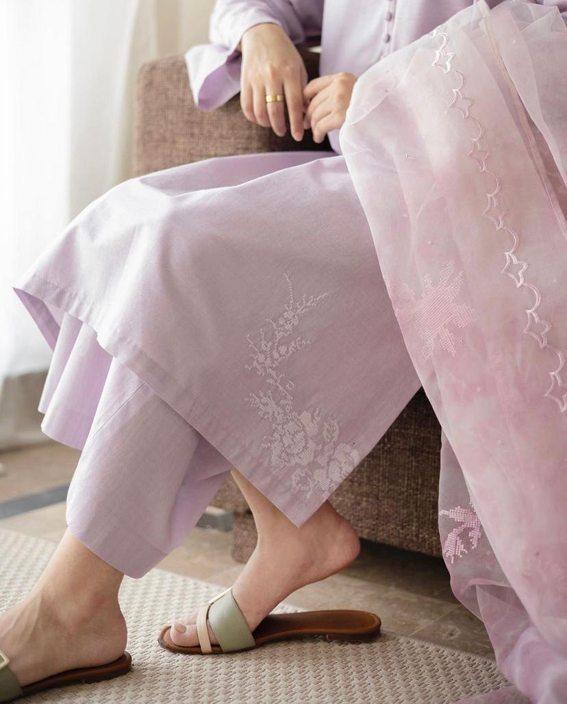 Indigo – Elegant 3-Piece Suit for Women
