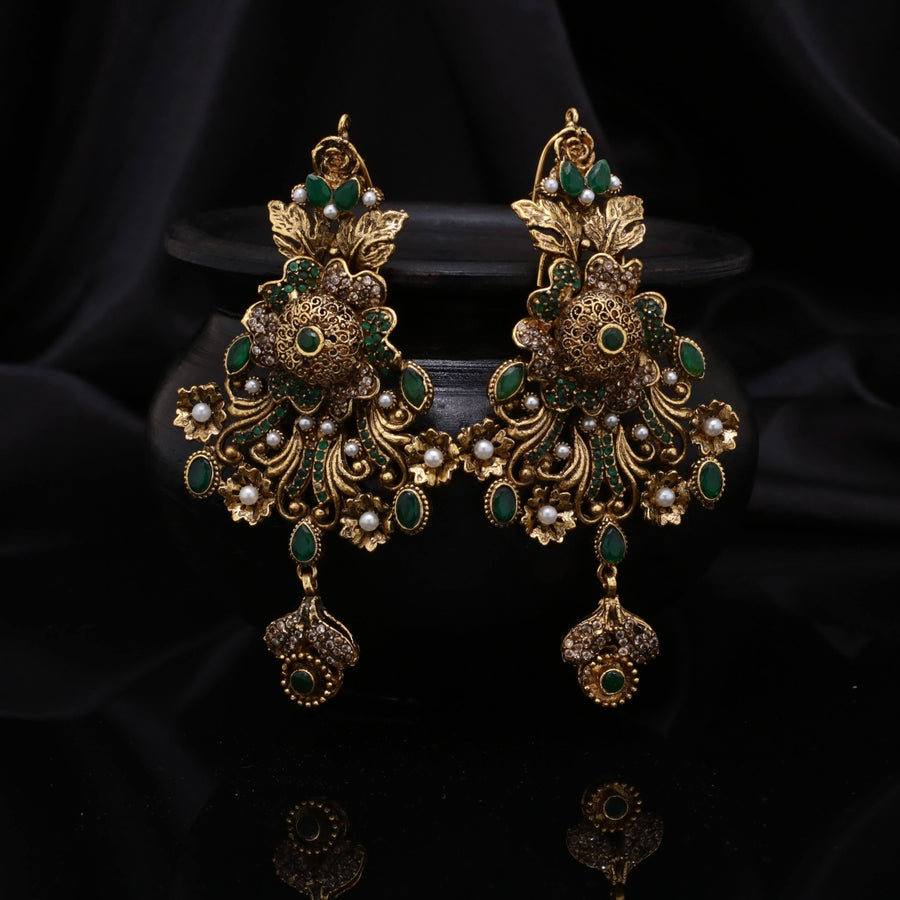 Kairi Zirconia with Crystal Earing 02 - Pehnaawaa