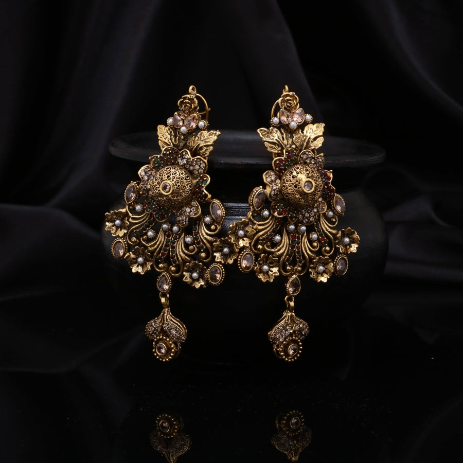 Kairi Zirconia with Crystal Earing 02 - Pehnaawaa
