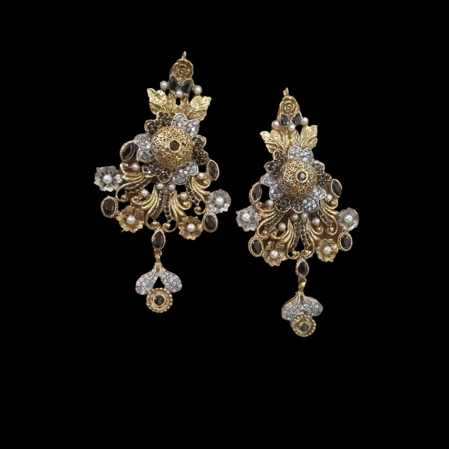 Kairi Zirconia with Crystal Earing 02 - Pehnaawaa