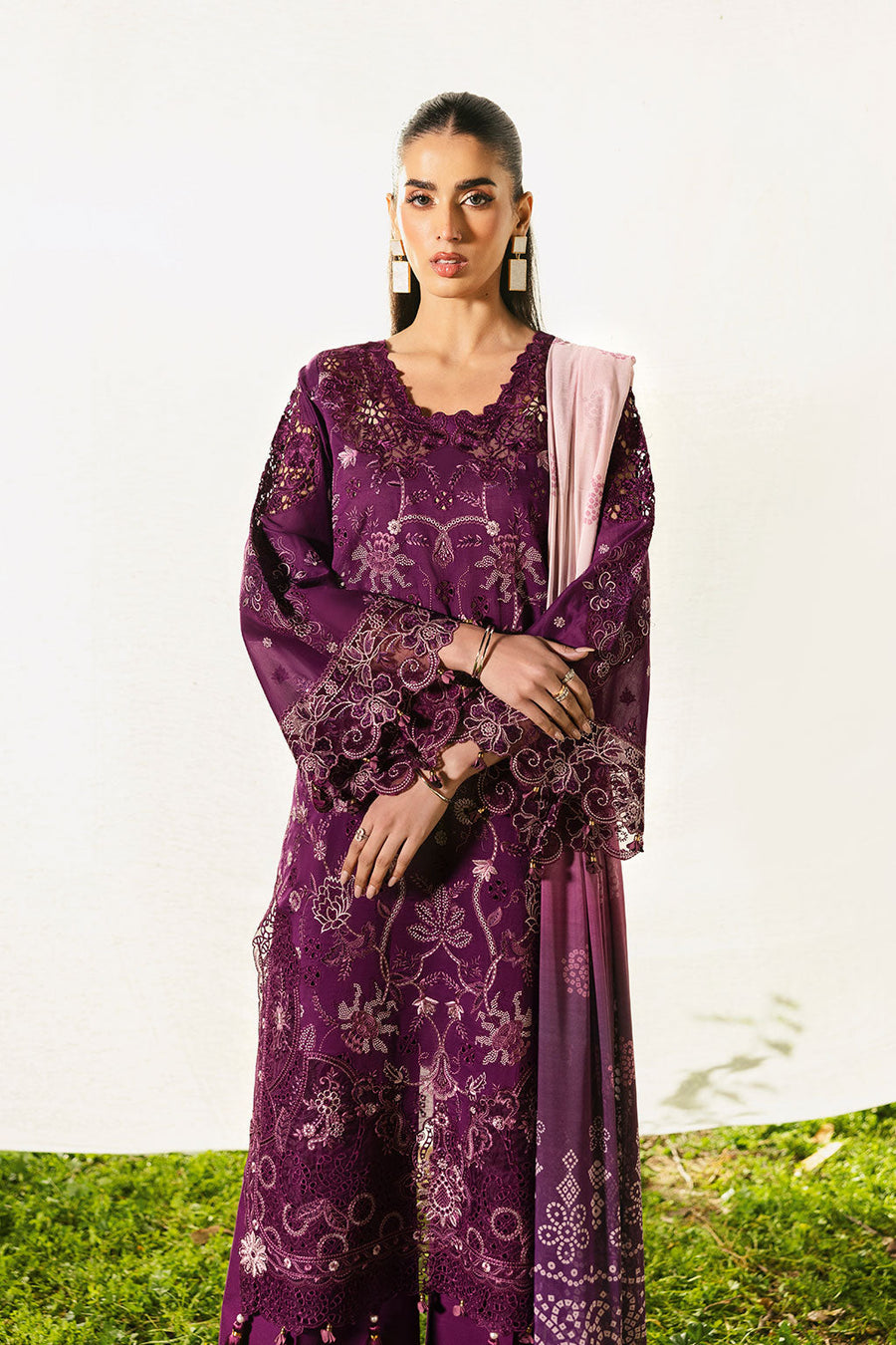 Royal Amethyst Embroidered Lawn 3-Piece Suit with Digital Printed Silk Dupatta - Pehnaawaa