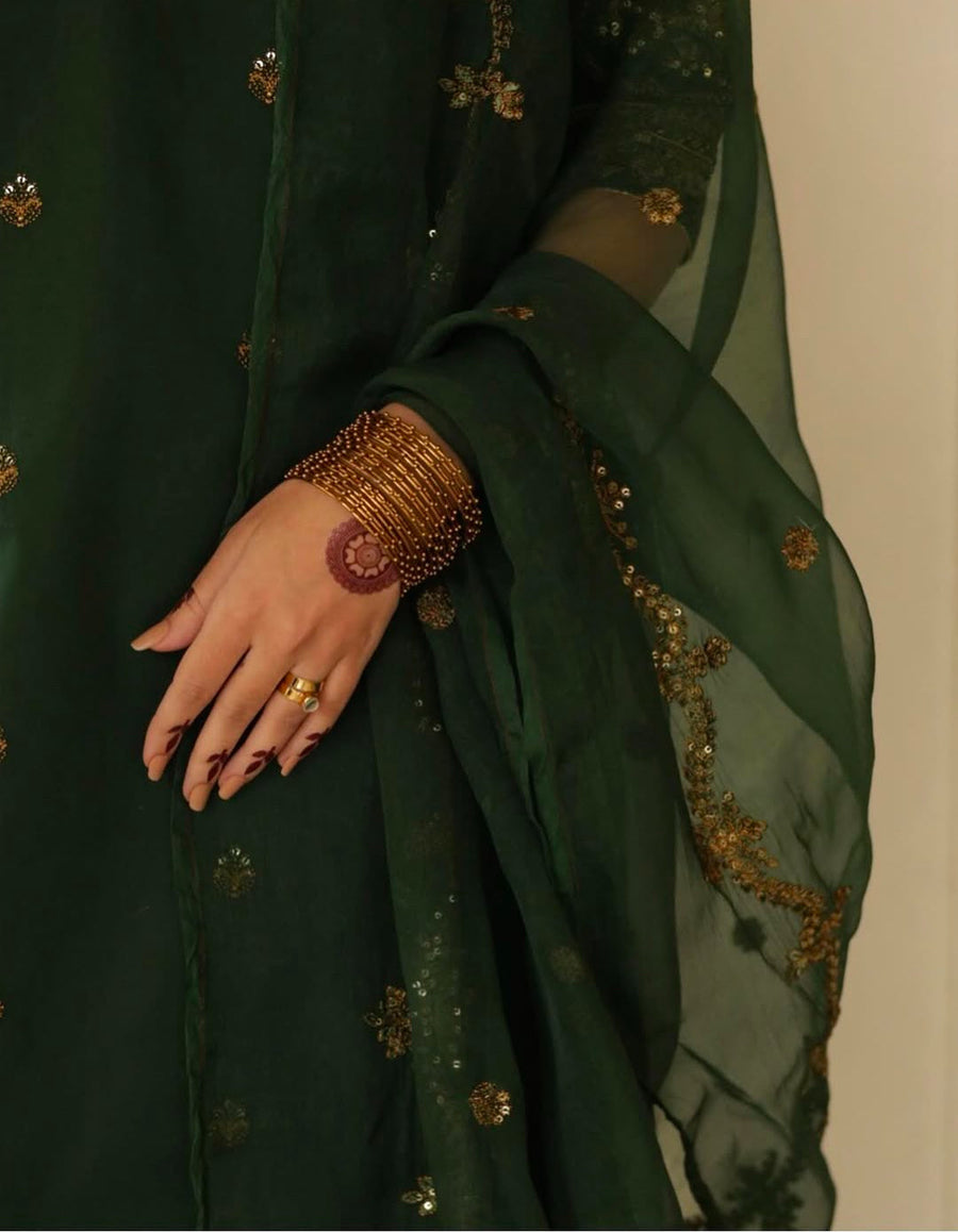 Royal Green Attire – Luxury 3-Piece Suit for Women