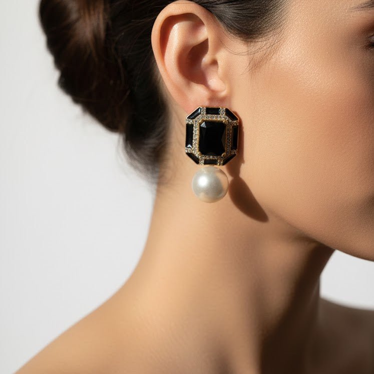 Sadaf Glow Studs - Pehnaawaa