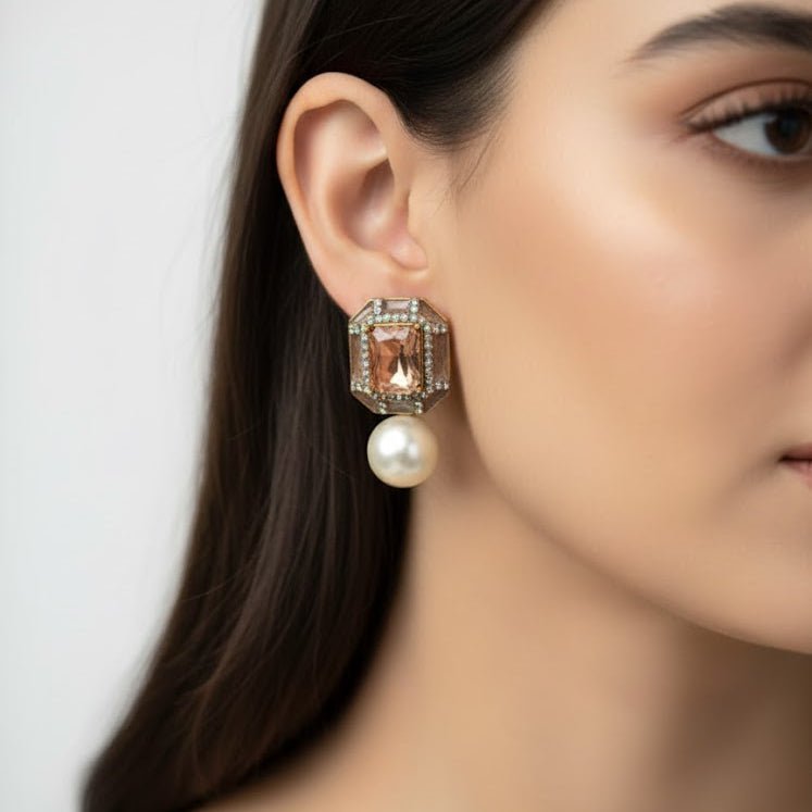Sadaf Glow Studs - Pehnaawaa