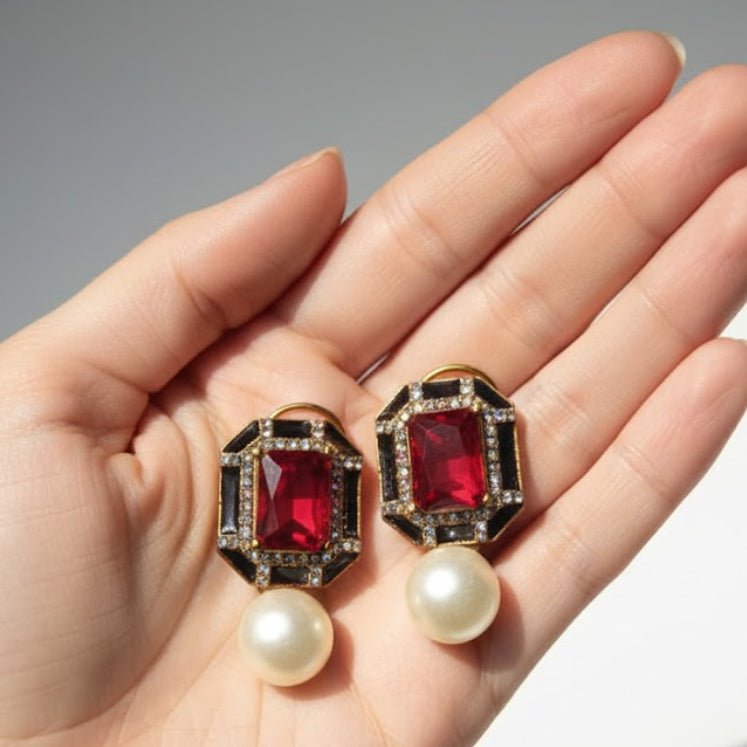 Sadaf Glow Studs - Pehnaawaa