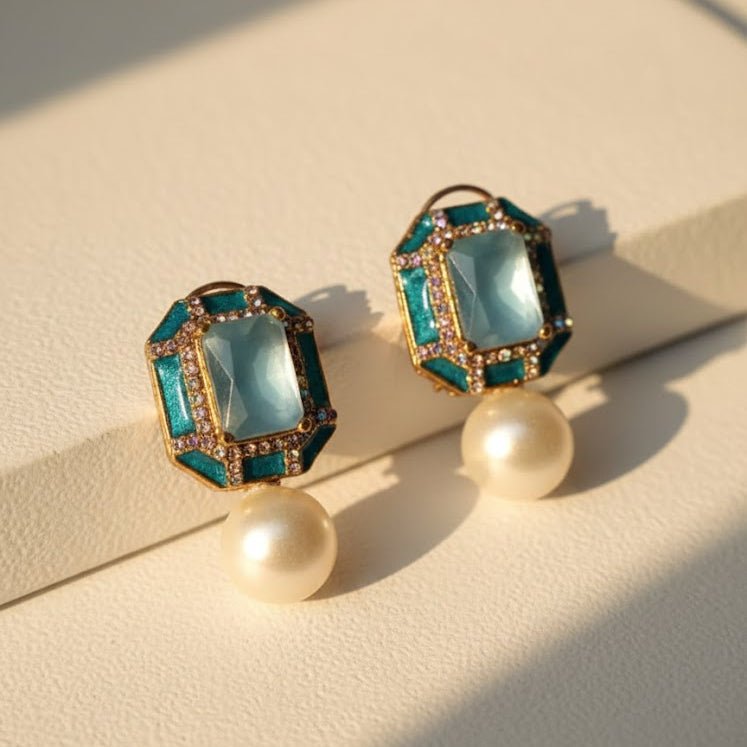 Sadaf Glow Studs - Pehnaawaa