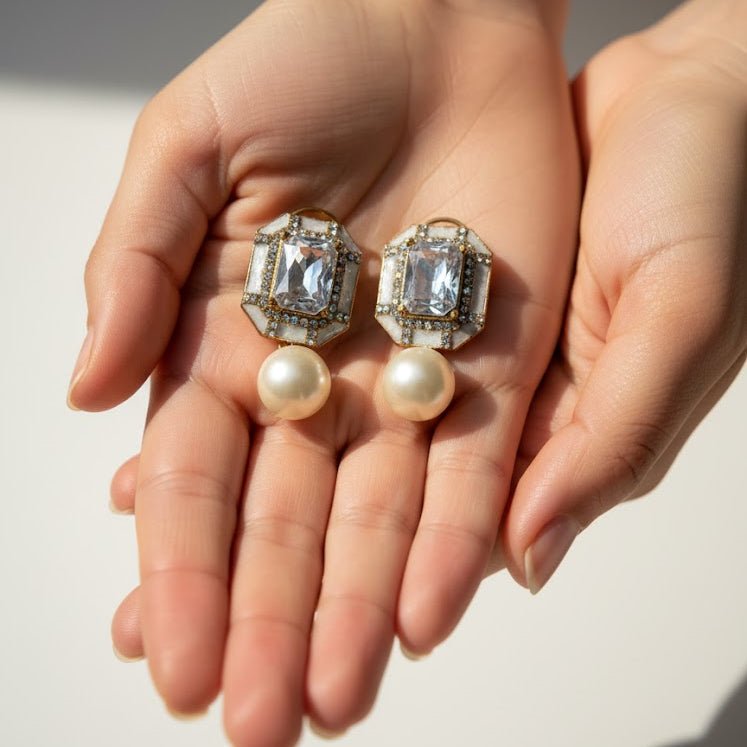 Sadaf Glow Studs - Pehnaawaa