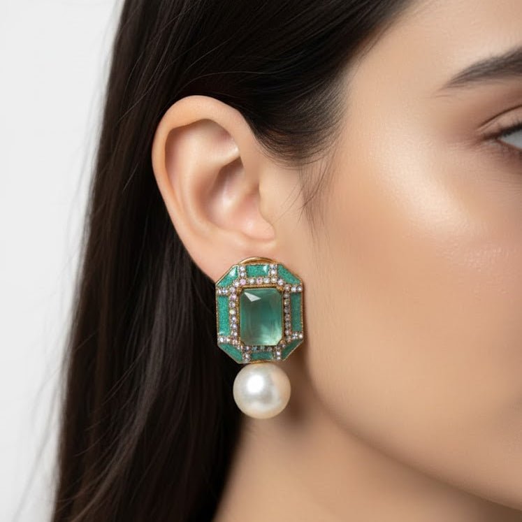 Sadaf Glow Studs - Pehnaawaa