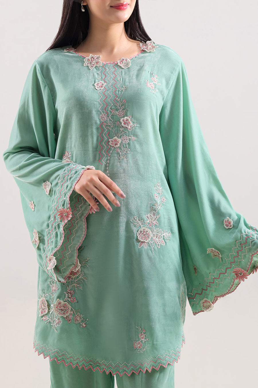 Solid Embroidered Velvet Stitched (Shirt/Trouser) - Pehnaawaa