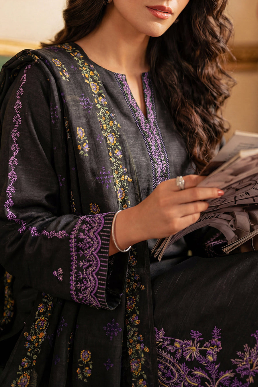 Solid Embroidered Khaddar Stitched 3 Piece - Pehnaawaa