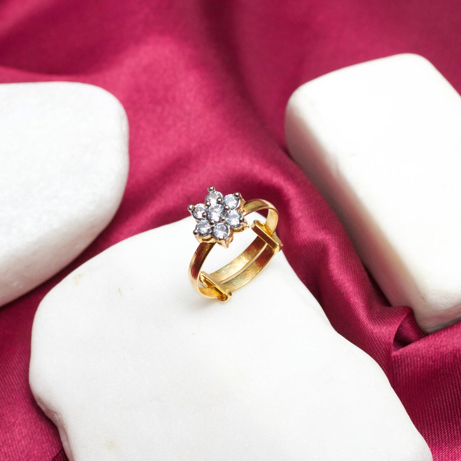 Zircoon Flowers Ring - Pehnaawaa