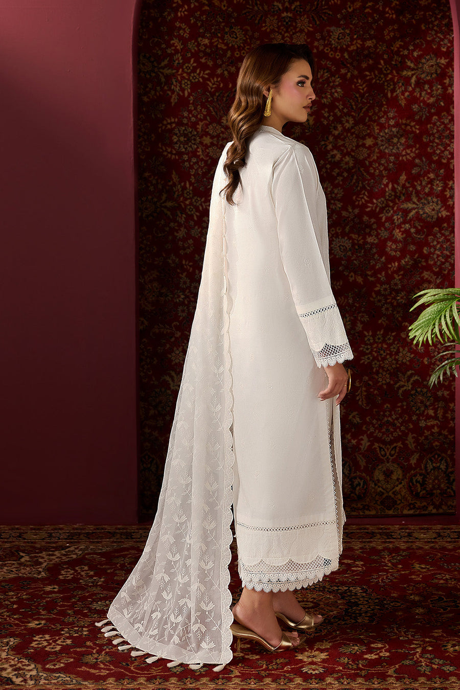 Ivory Serenade – Embroidered Off-White Lawn 3-Piece Festive Suit - Pehnaawaa
