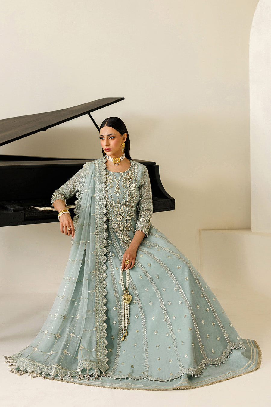 The Majestic 18-Panel Pishwas: Hand-Crafted Bamber Chiffon & Raw Silk Set - Pehnaawaa