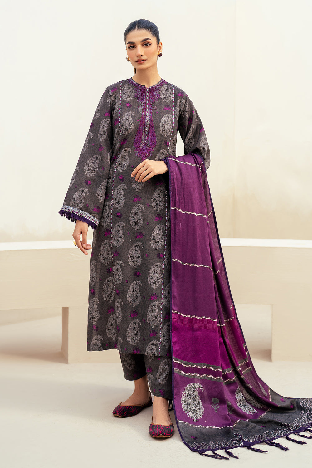 EMBROIDERED KHADDAR 3-Piece