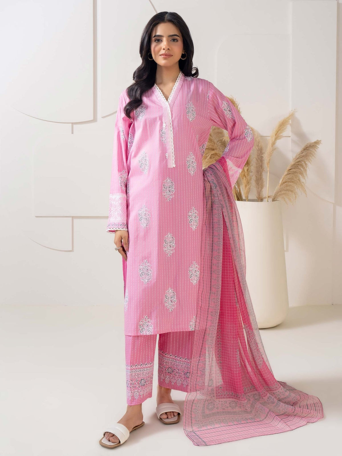 3 Piece Lawn Suit-Embroidered (Pret)