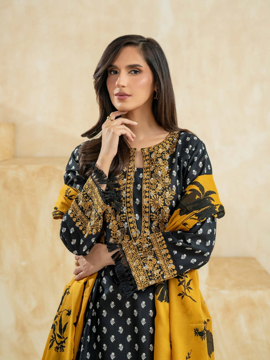 3 Piece Lawn Suit - Embroidered (Pret) - Pehnaawaa