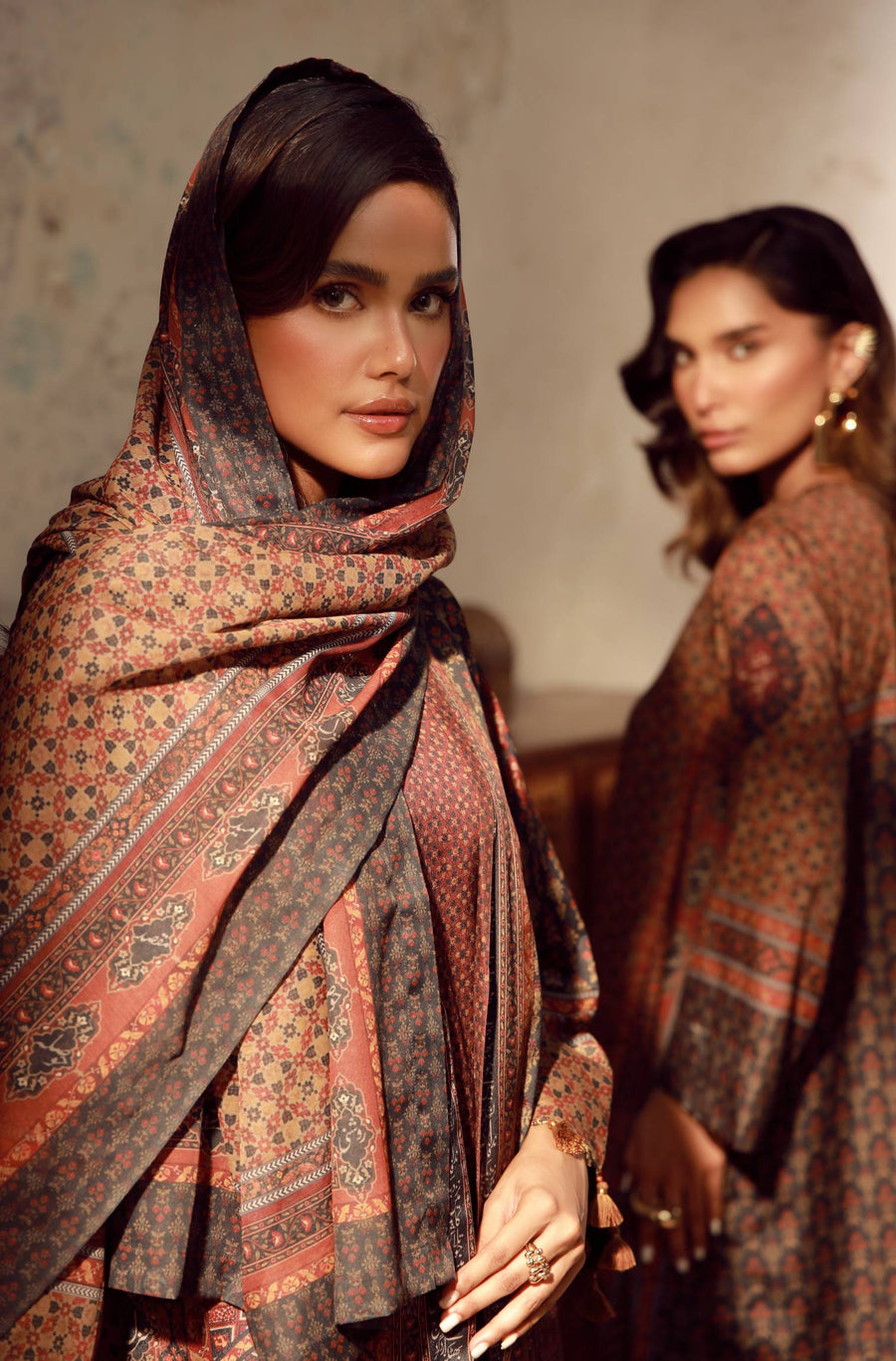 Dastak (Knock on Possibility) Scarf