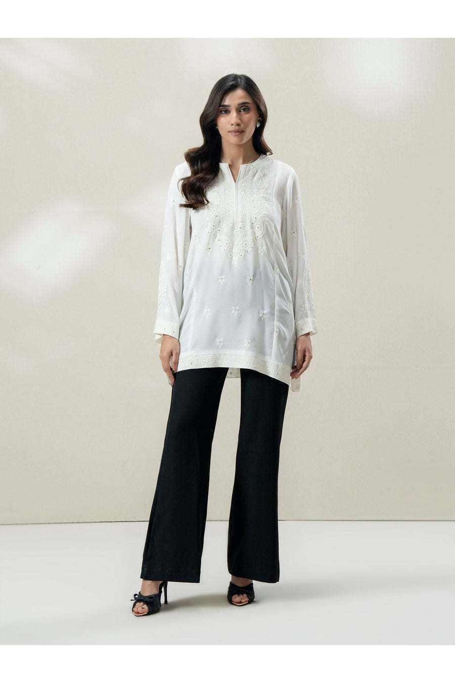 Off-White Grip Fabric 2-Piece Kurti | Cutdana & Resham Embroidery