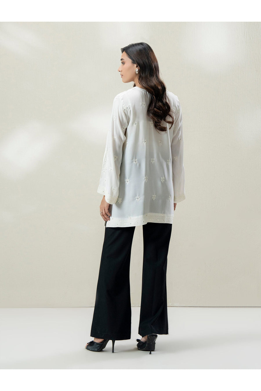 Off-White Grip Fabric 2-Piece Kurti | Cutdana & Resham Embroidery