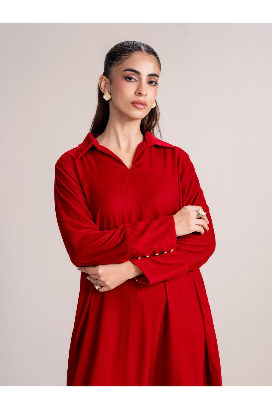 Crimson Velvet 2-Piece Suit | Relaxed Collar Silhouette